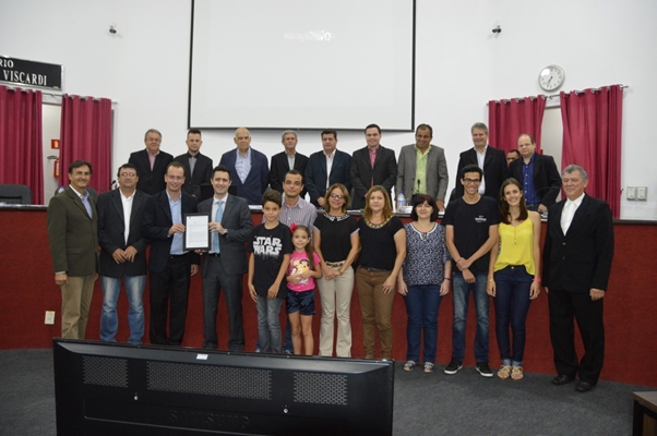 Vereadores homenageiam equipe da Justiça Eleitoral de Votuporanga 