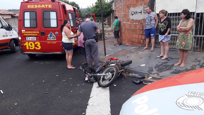 Grávida de 9 meses quebra a perna em acidente de moto