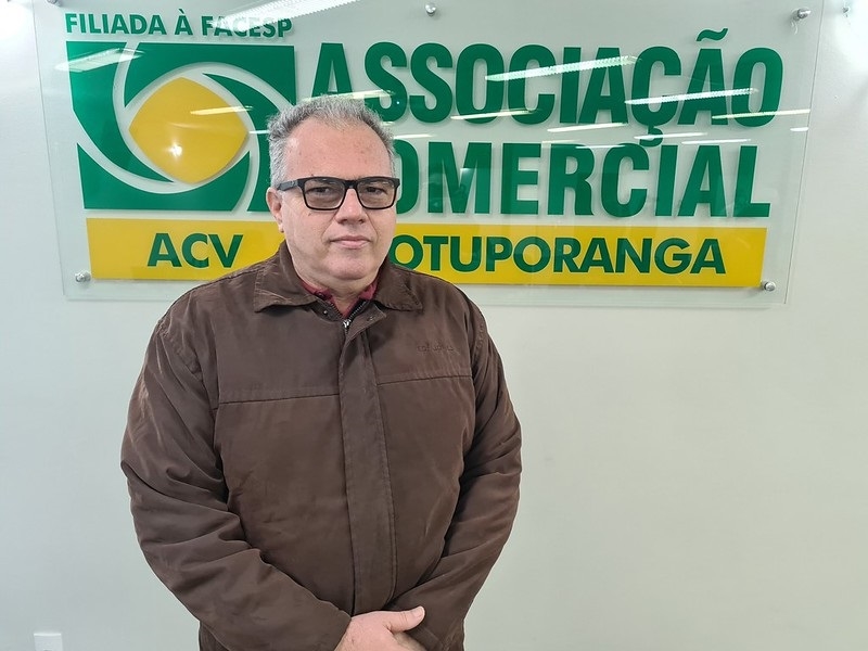 Carlinhos Matta continua na ACV