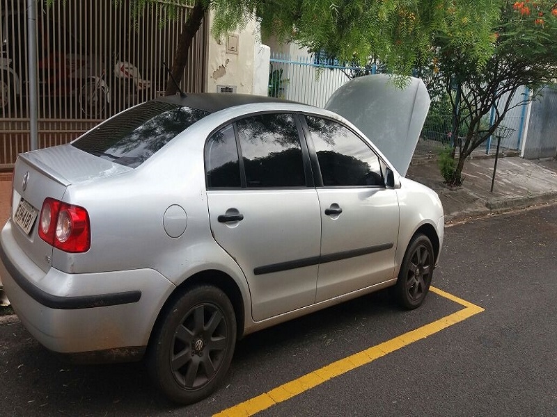 MULHER PRESA COM CLONE
