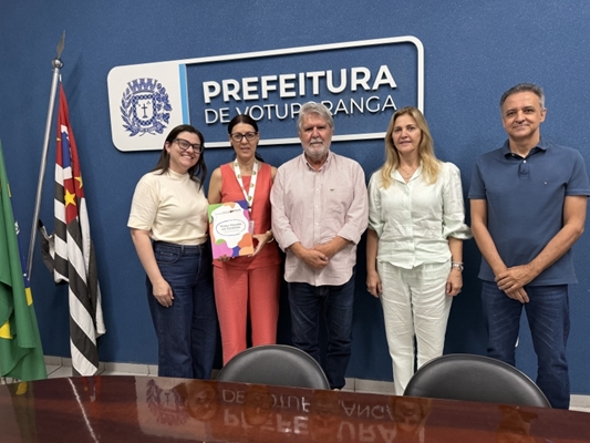  Votuporanga ganha projeção nacional em cartilhas do SUAS