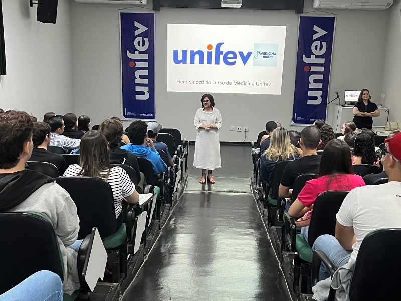 Unifev recepciona alunos da 12ª turma do curso de Medicina