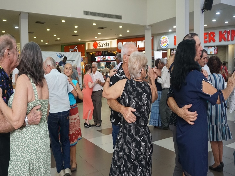 Baile da Melhor Idade no Shopping Cidade Norte 