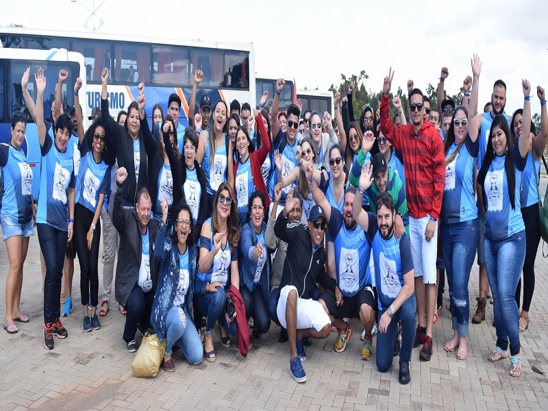 CARAVANA DE VOTUPORANGA COMEMORA DIA DO COMERCIÁRIO