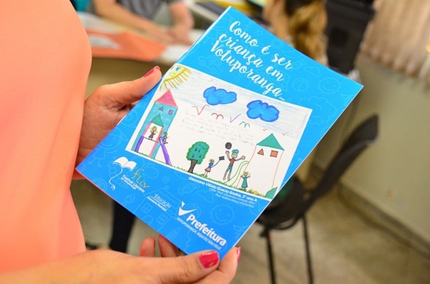 Coletânea de alunos vira livro em Votuporanga 