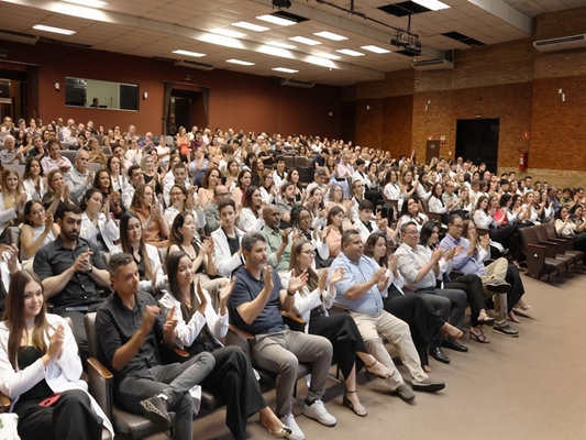 Unifev faz cerimônia de entrega do jaleco turma de Medicina