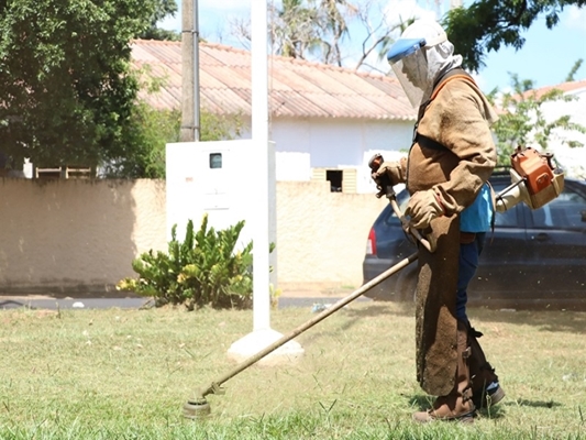 Prefeitura faz alerta para limpeza de terrenos 