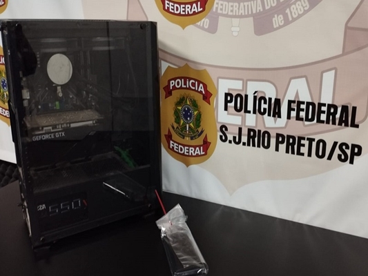 Equipamento apreendido para perícia