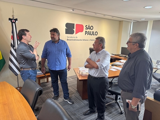 Carlão Pignatari recebe prefeito de Estrela D’Oeste