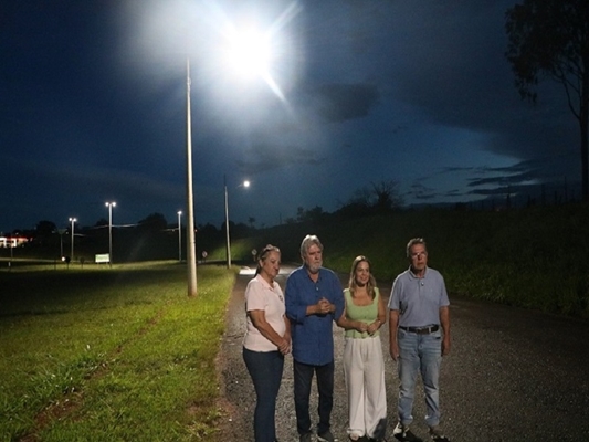 Prefeitura entrega iluminação do trevo de Simonsen