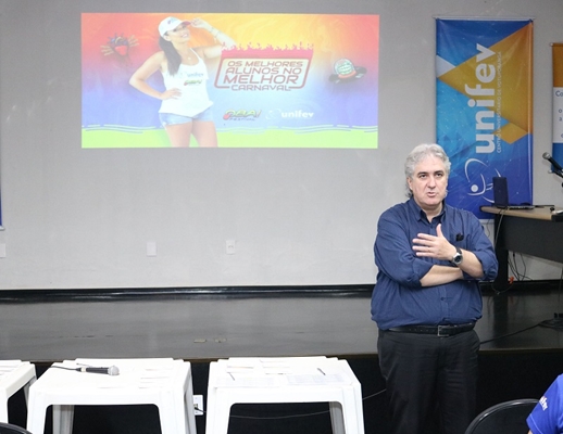 MELHORES ALUNOS GANHAM OBA