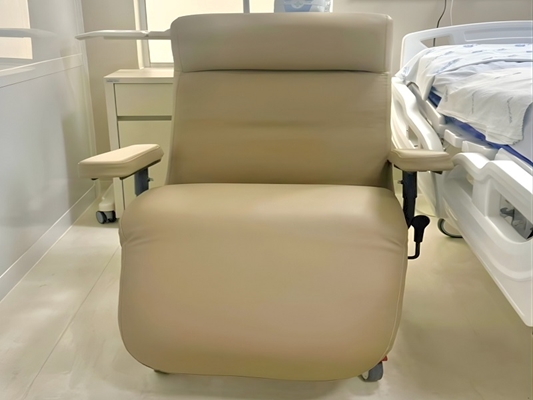 Bazar do Bem destina poltronas para UTI da Santa Casa