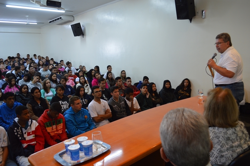 CENTRO SOCIAL- Palestra para adolescentes