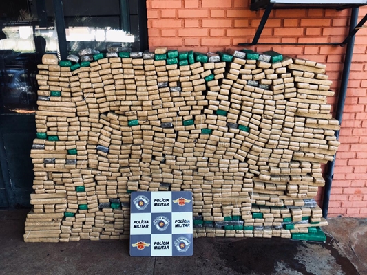 Polícia apreende 760 kg de maconha perto de Jales