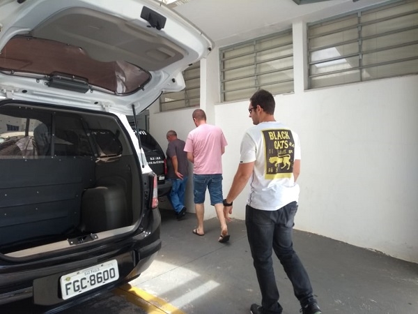 DIG PRENDE HOMEM CONDENADO POR TRÁFICO DE 110 KG DE MACONHA 