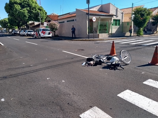 IDOSA FERIDA EM ACIDENTE COM BICICLETA ELÉTRICA 