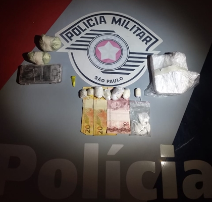 TRAFICANTE QUE 'FAZIA' COCAINA EM CASA É PEGO PELA POLÍCIA MILITAR