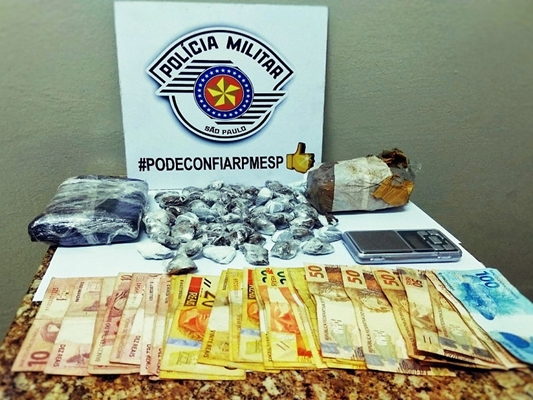 POLÍCIA MILITAR PRENDE TRAFICANTES COM TIJOLÕES DE MACONHA