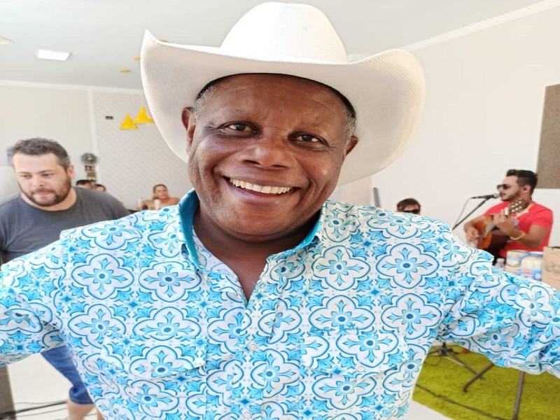 Locutor de rodeio Debrail de Brito está internado 