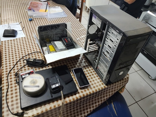 Armazenava e espalhava imagens na internet 