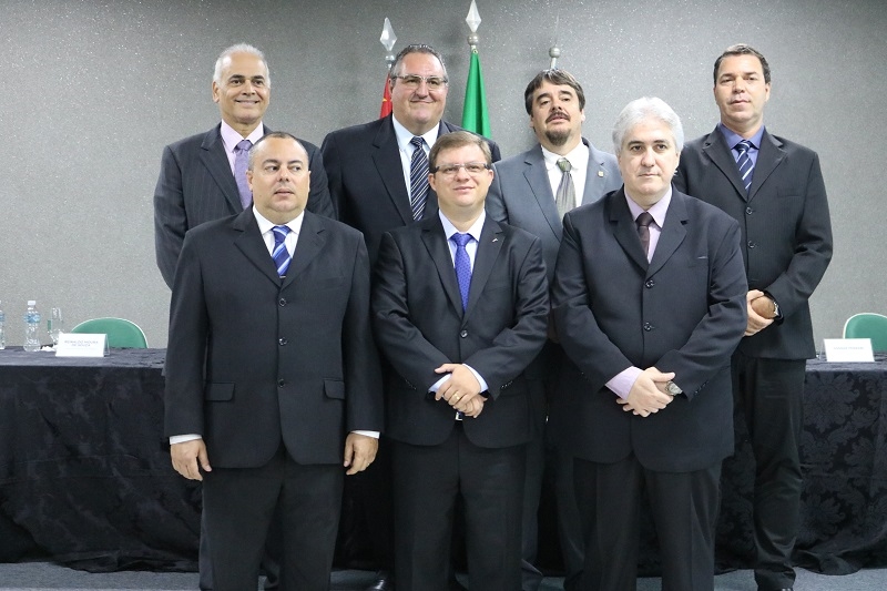 NOVA DIRETORIA DA FEV É EMPOSSADA