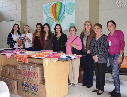 Alunos de psicologia doam 1,4 mil peças para o Bazar do Bem da Santa Casa