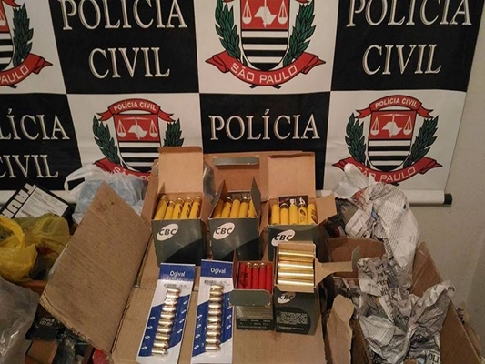 Comerciante de Fernandópolis é preso com arsenal