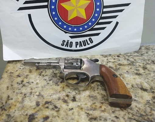 Polícia Militar apreende arma após briga de família em Votuporanga