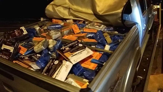 CASAL DE JALES É PRESO COM CONTRABANDO
