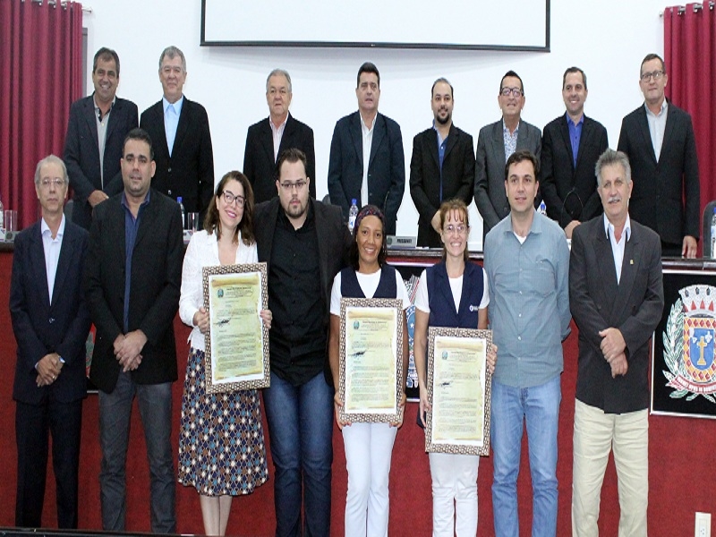 EQUIPE DE CURATIVO É HOMENAGEADA