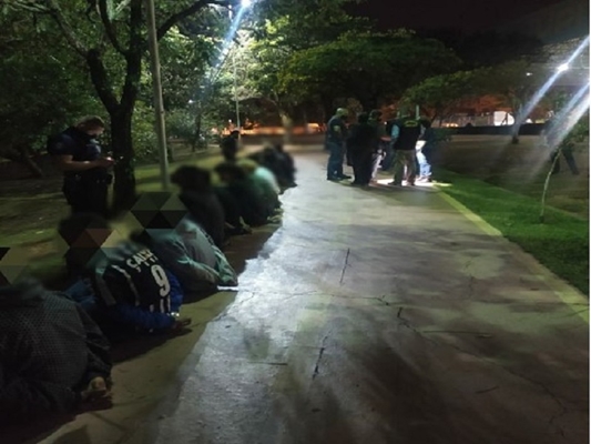 Vigilância de Rio Preto flagra 276 em festas