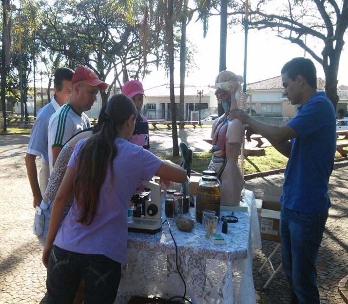 Alunos de biologia de Votuporanga fazem exposição em Tanabi
