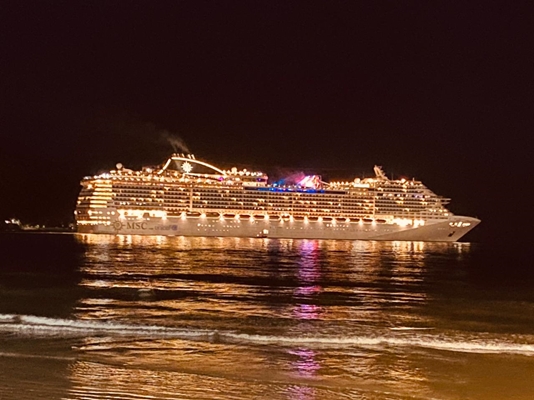 Navio PREZIOSA É O AMOR vira palco musical