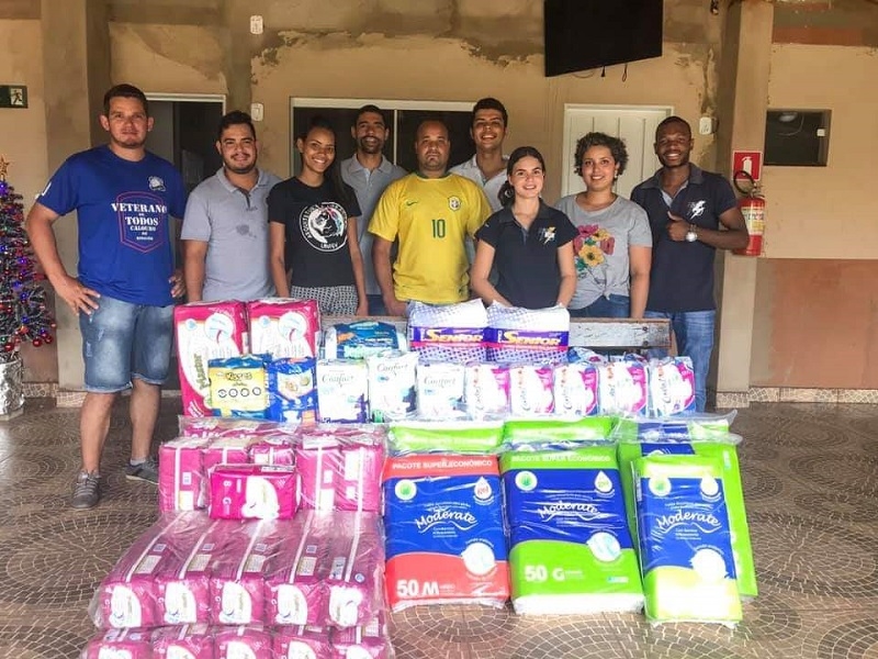 Engenharias da UNIFEV arrecadam fraldas pra Lar