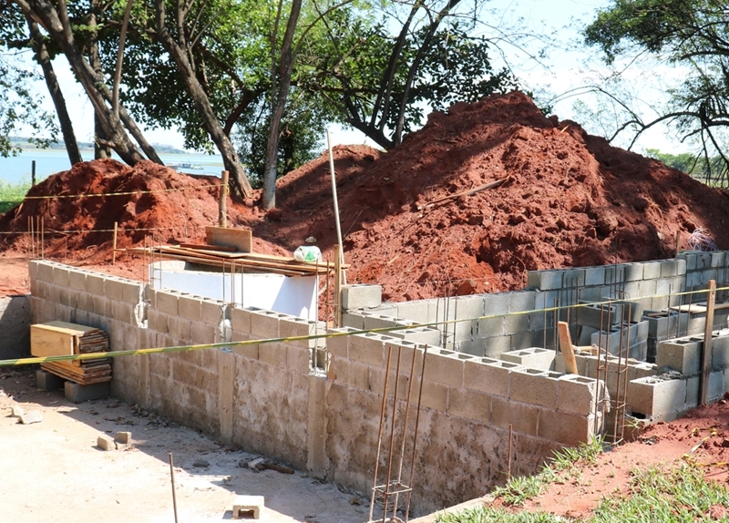 Cardoso: ESGOTO EM RANCHOS