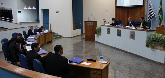 USO DE BAFÔMETRO NA CÂMARA VIRA POLÊMICA EM JALES