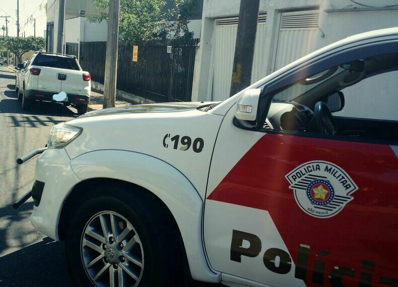 FORÇA TÁTICA PRENDE LADRÃO DE COBRE