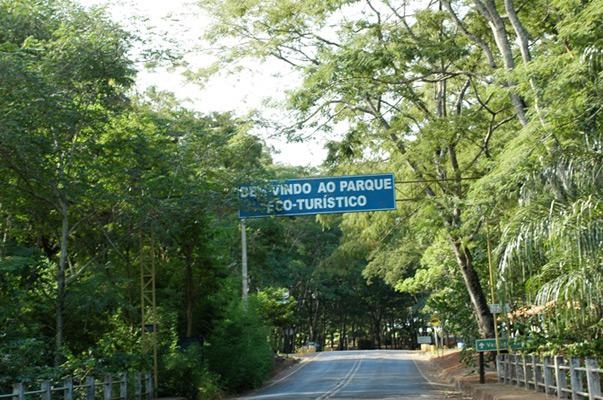 Confusão na Prainha de Valentim Gentil termina com um baleado