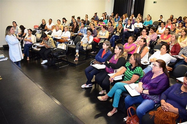 Profissionais da Saúde fazem treinamento para Exame do Pezinho