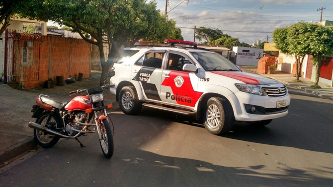 Polícia Militar recupera moto furtada em supermercado