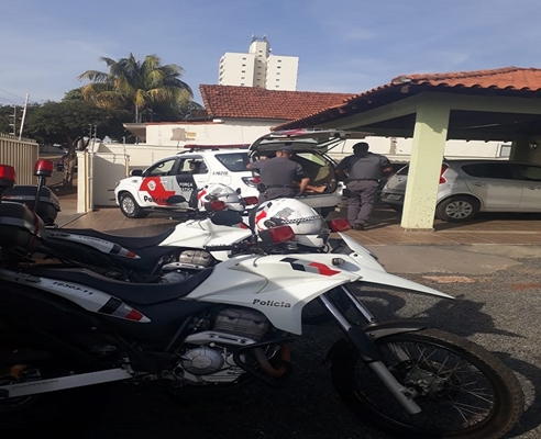 FORÇA TÁTICA E ROCAM PRENDEM TRAFICANTE QUE SAIU DA CADEIA HÁ 2 MESES