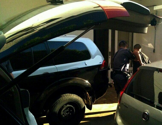POLÍCIA MILITAR PRENDE TRAFICANTE DE 19 ANOS NO MATARAZZO