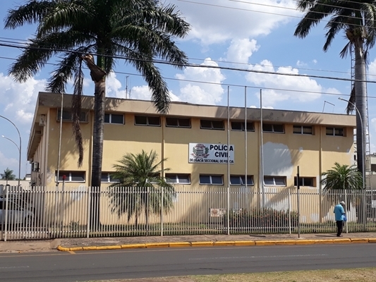 EX-DELEGADO SECCIONAL DE RIO PRETO COBRE FÉRIAS EM VOTUPORANGA