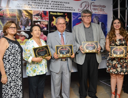 Representantes da Unifev são homenageados pelo 11º Melhores do Ano