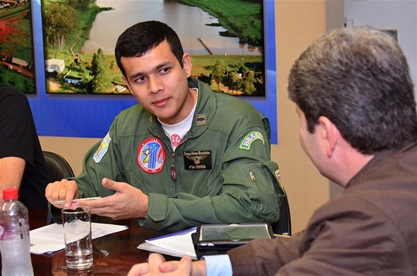 Piloto da FAB faz palestra em Votuporanga nesta segunda-feira