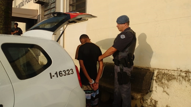 POLÍCIA MILITAR PRENDE FORAGIDO DA 'SAIDINHA'