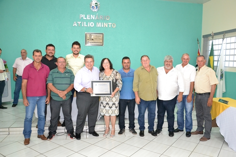 CARLÃO É HOMENAGEADO EM MIRA ESTRELA
