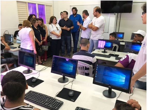 ROTARY PROMOVE INCLUSÃO DIGITAL EM VOTUPORANGA