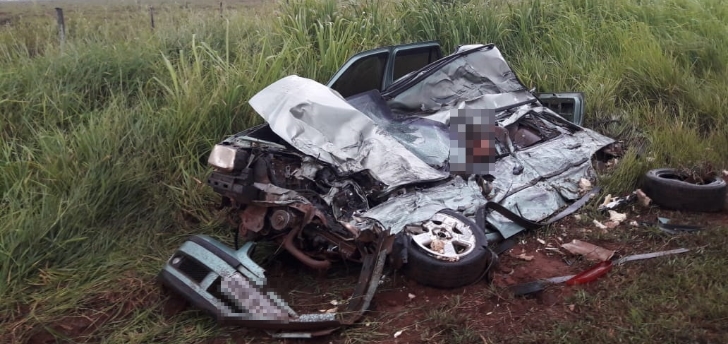 CARRETA TOMBA E MATA MOTORISTA DE CARRO
