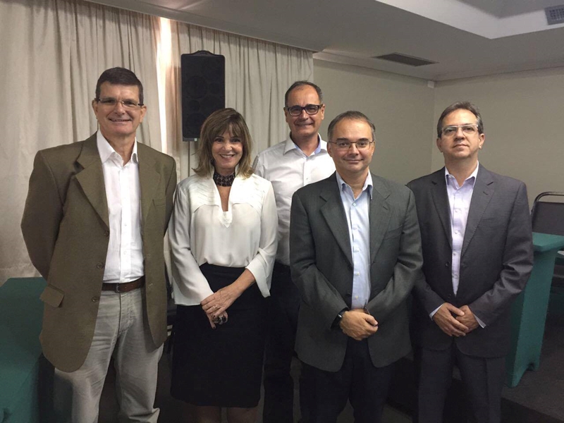 Coordenador do curso de Medicina da UNIFEV realiza palestra em evento de Cardiologia